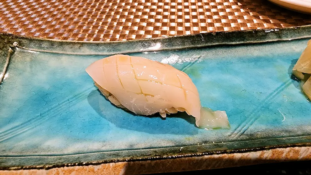 かなざし_赤イカ_握り寿司