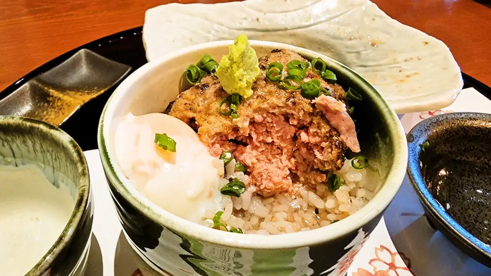 鰹だし 冷やしつけバーグの出汁茶漬け