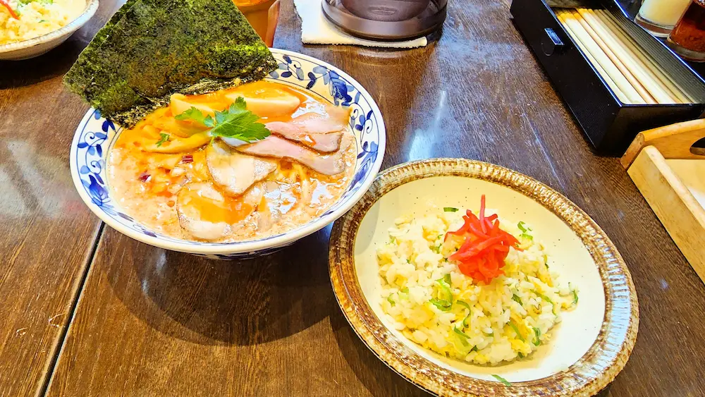焼きあご中華そば おおさわ 濃厚辛味噌そばとチャーハン