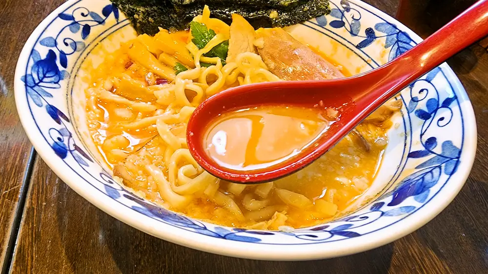 焼きあご中華そば おおさわ 濃厚辛味噌そば 2 スープ