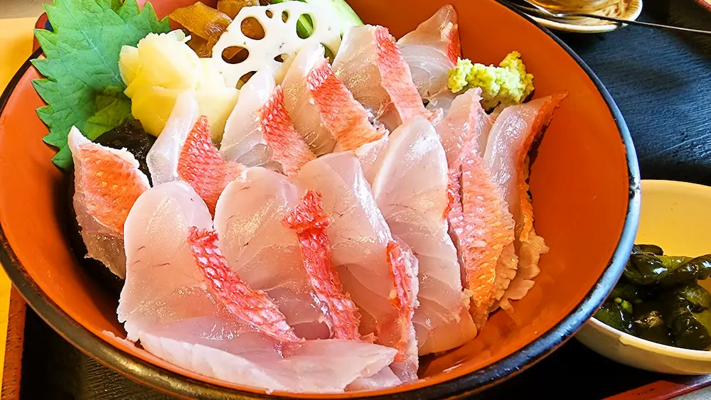 味くらべの金目鯛