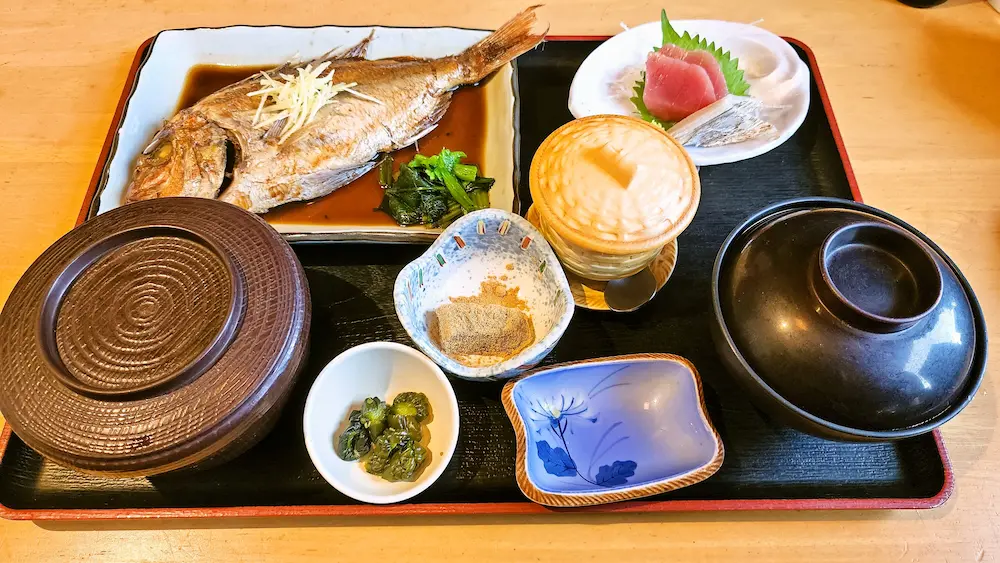 味くらべの煮魚定食