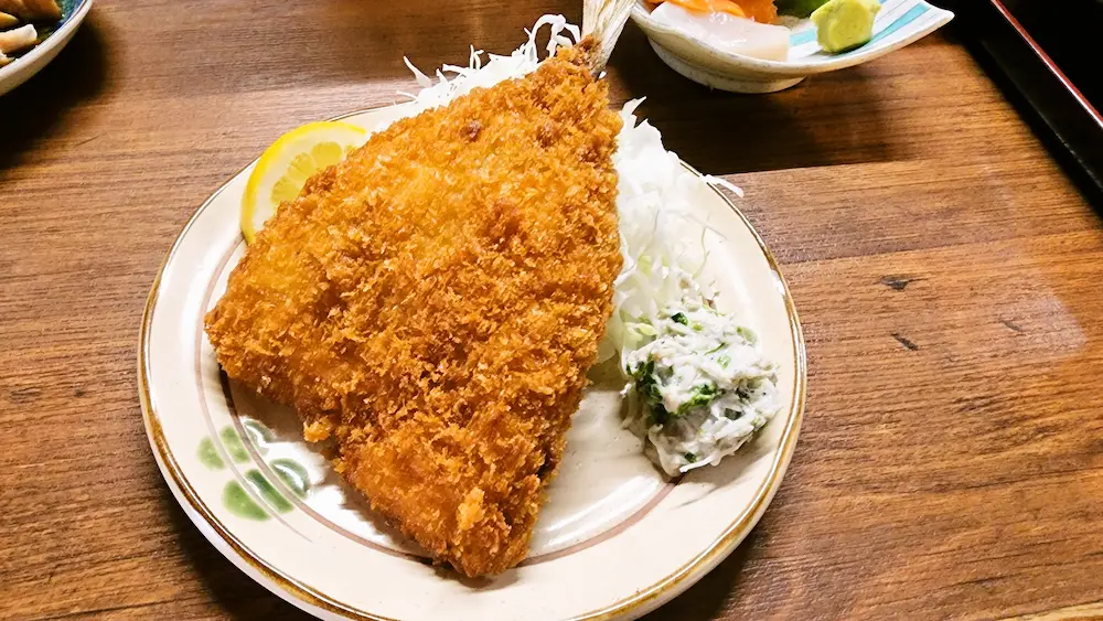 呑み処ふじのアジフライ。衣はサクサクで身がふっくらした人気メニュー