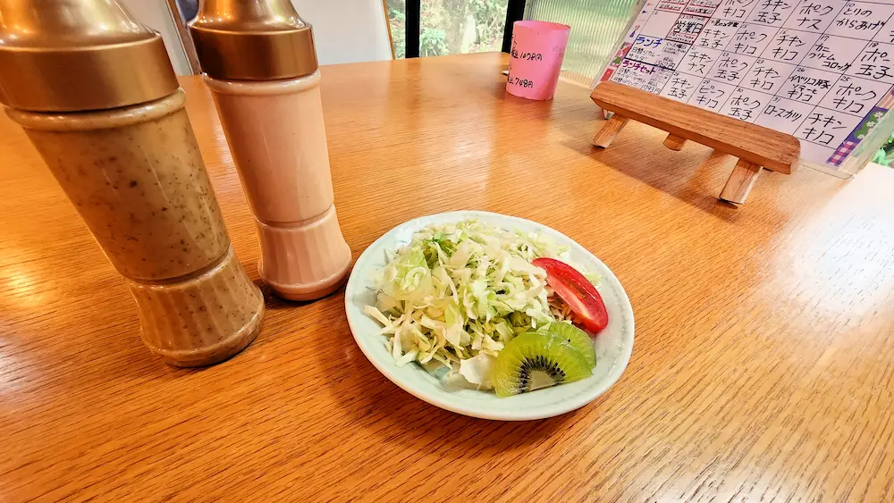 カレーハウスJIB足高店のサラダ