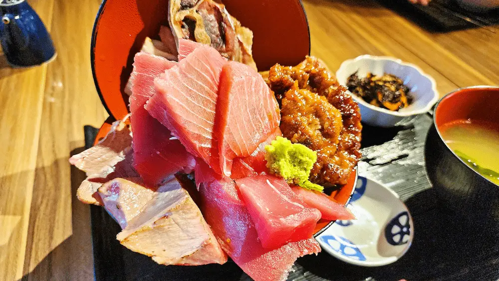 おさかないっぱい福のマグロ最強どーん 極をアップ