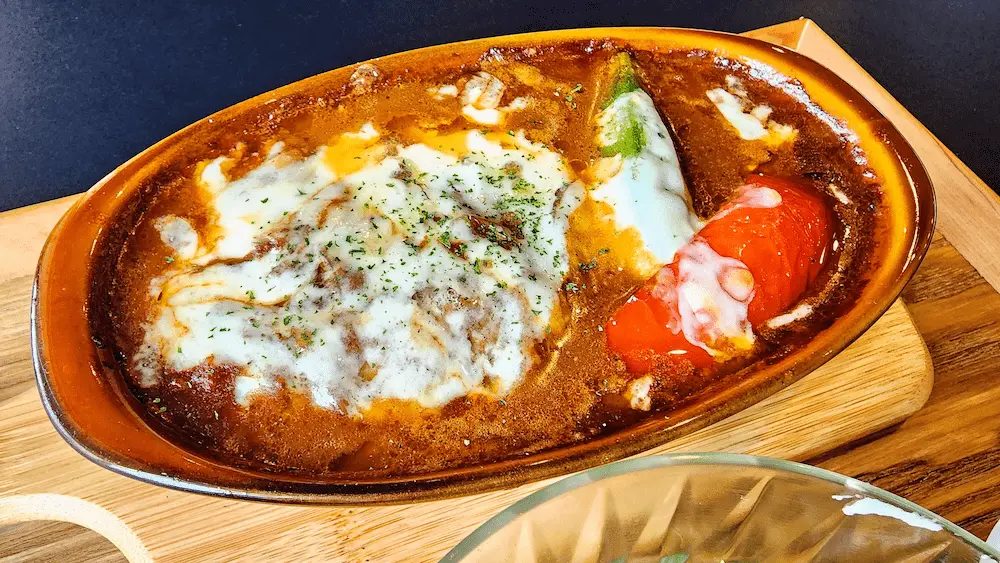 アトラーレ デミソースの煮込みハンバーグ