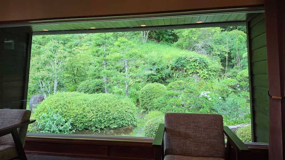 お茶処 きみくら本店の日本庭園