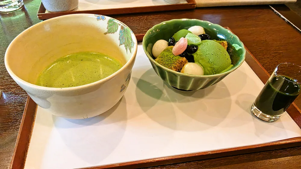 お茶処 きみくら本店の抹茶づくしあんみつとお抹茶