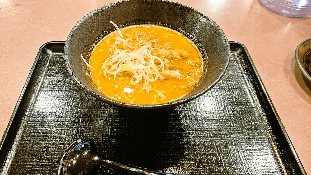 鐘壱の牛すじカレーラーメン