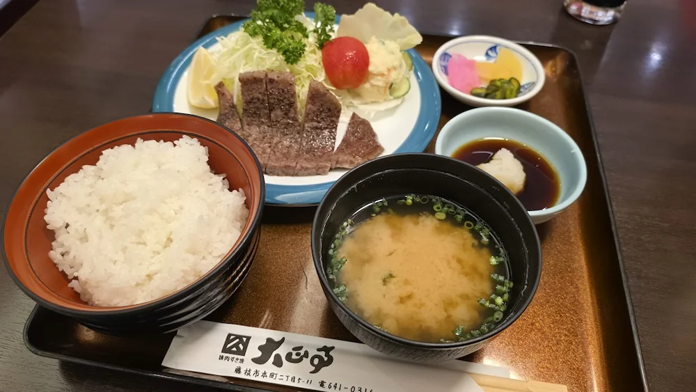 大正亭の和牛ステーキ定食