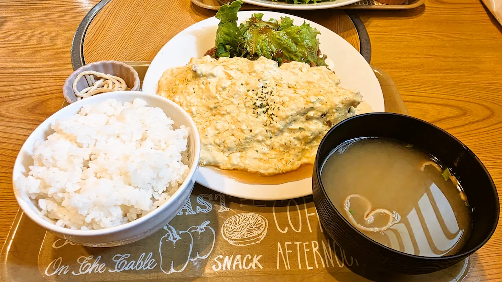 カフェ食堂きこりのチキン南蛮定食