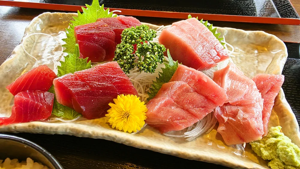魚福の本マグロ中トロ＆赤身ミックスB大盛のお刺身