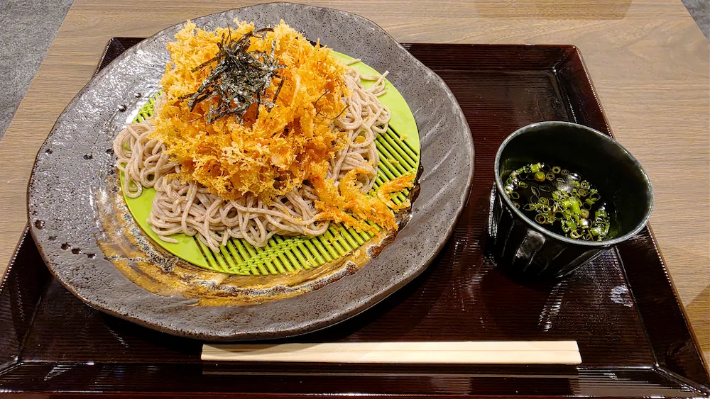 しずまえ食堂の桜えびかき揚げざるそば